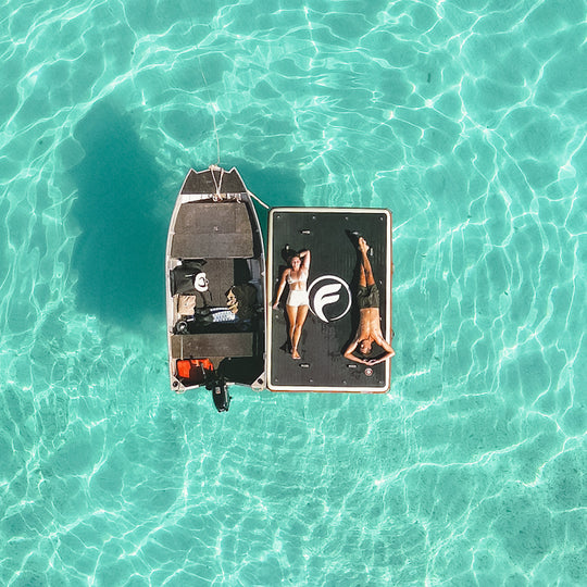 FLOATABLES | DIVE INTO A LIFESTYLE